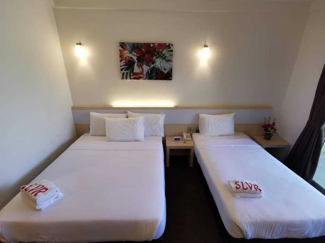 Serdang Lake View Resort Sungai Kechil Экстерьер фото
